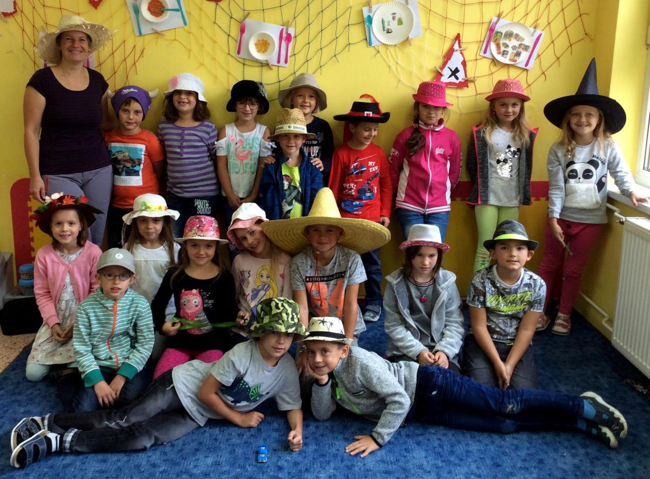 19. 9. Kloboukový čtvrtek na I. stupni - 1