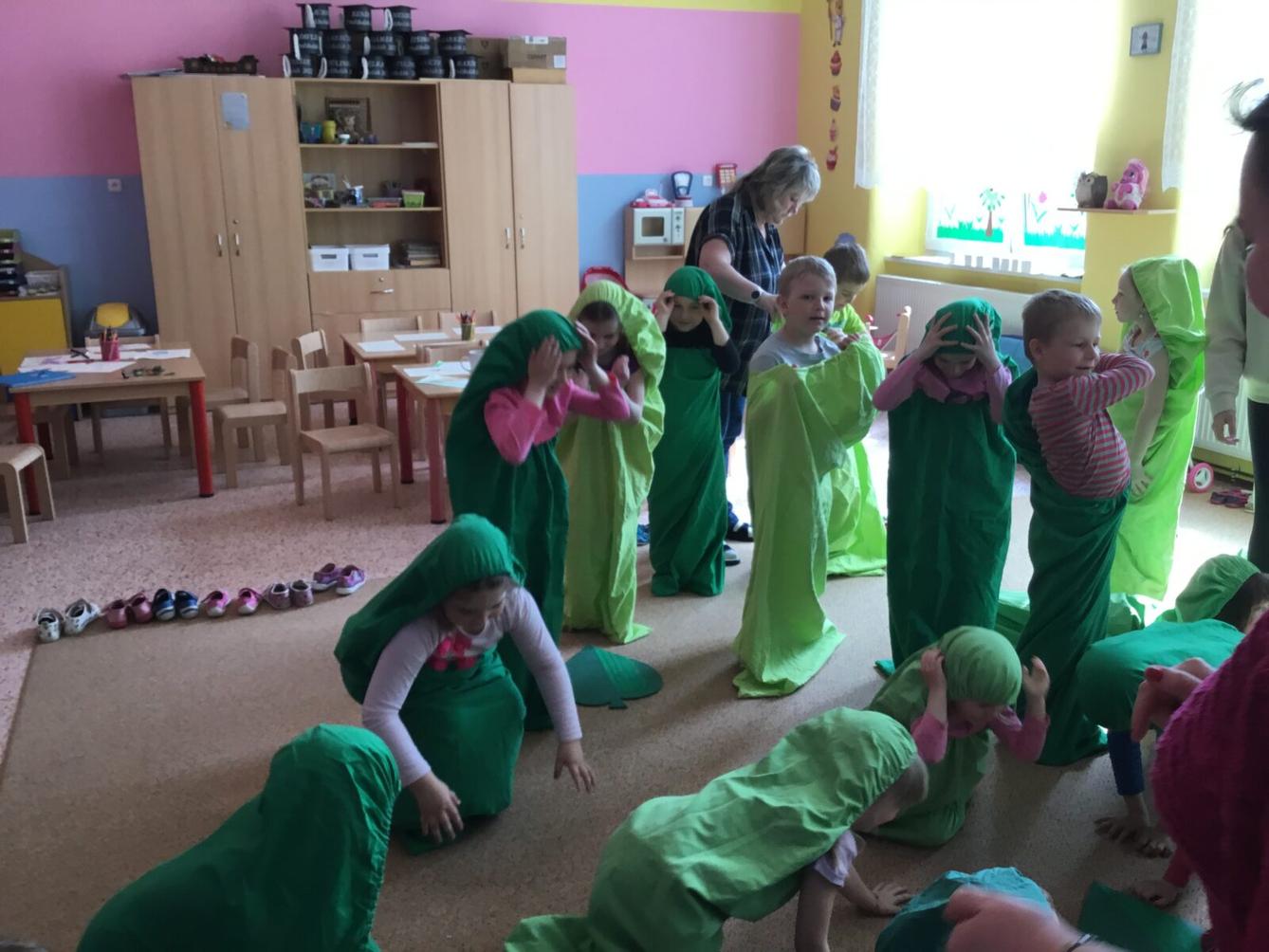 PROJEKTOVÝ DEN: ,,MOTÝLCI" - 1