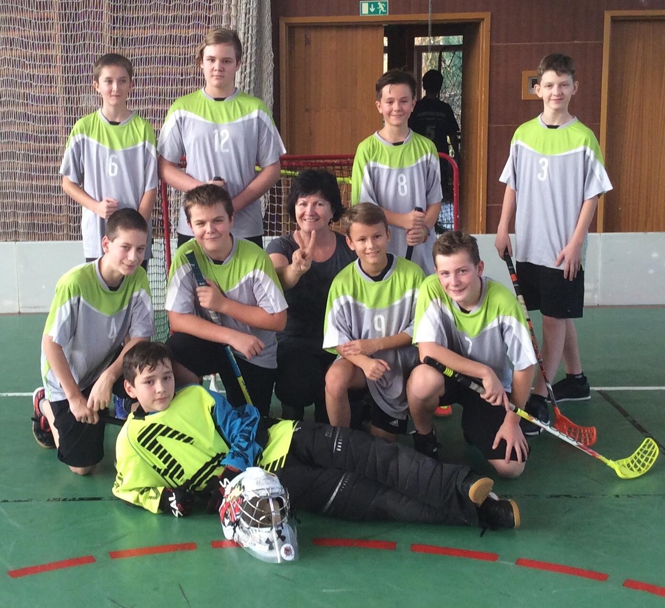 Úspěch mladších florbalistů na okrsku - 1
