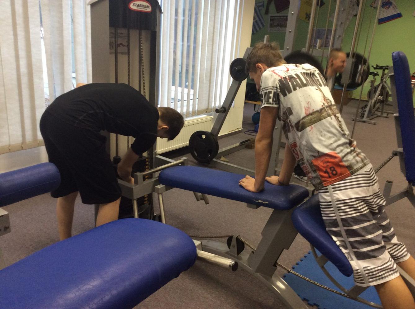 Návštěva posilovny - dívky z 8. a 9. třídy - 8