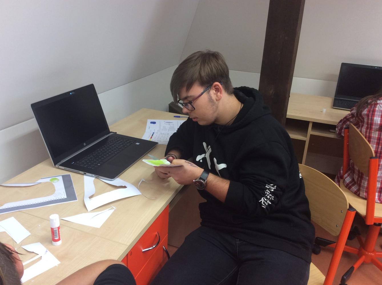 Svět krystalů - 9. třída - 16