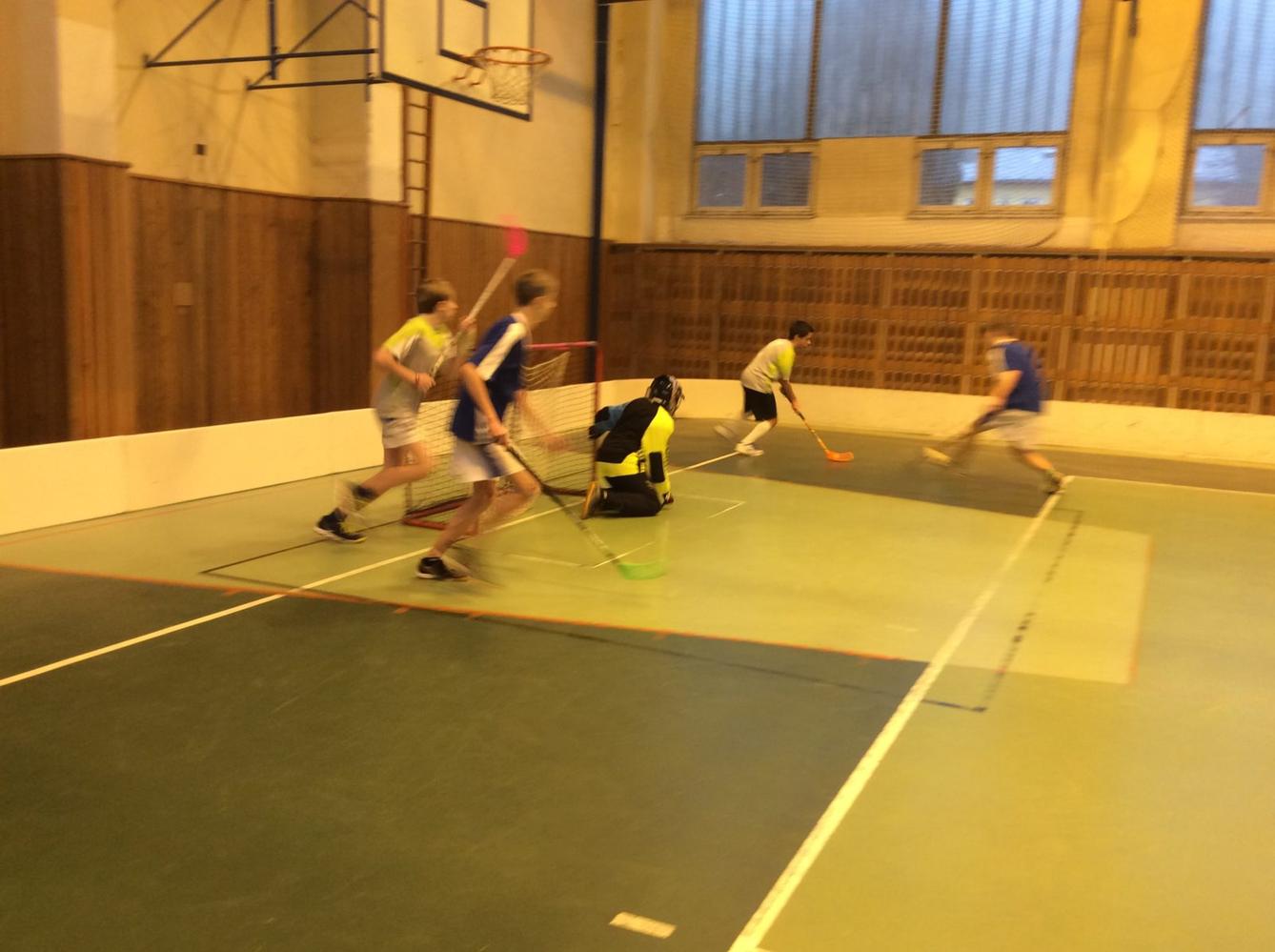 Postup florbalistů do kraje - 3