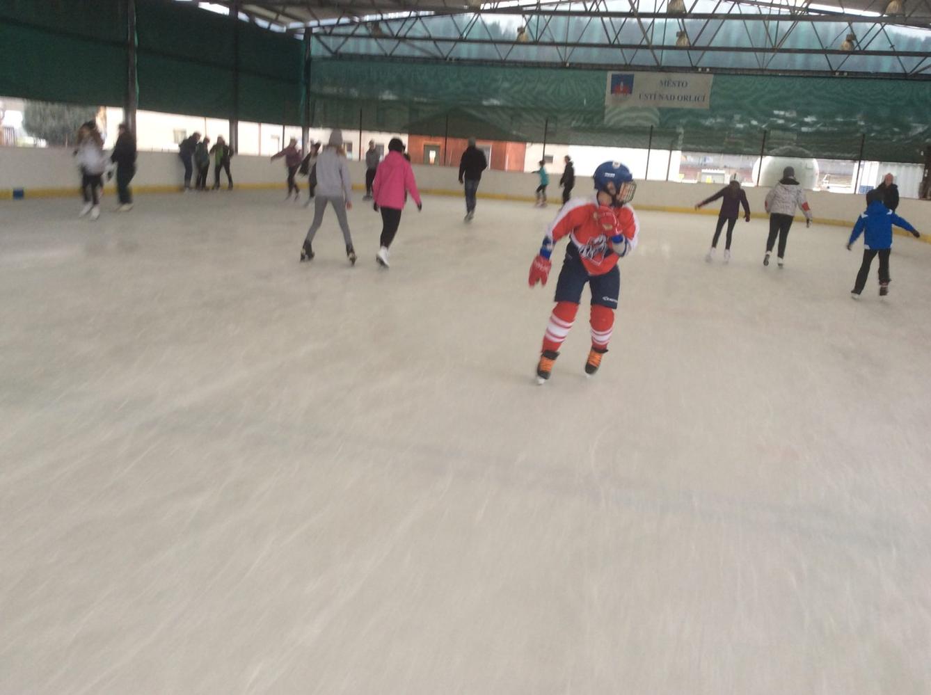 Vánoční bruslení - 1