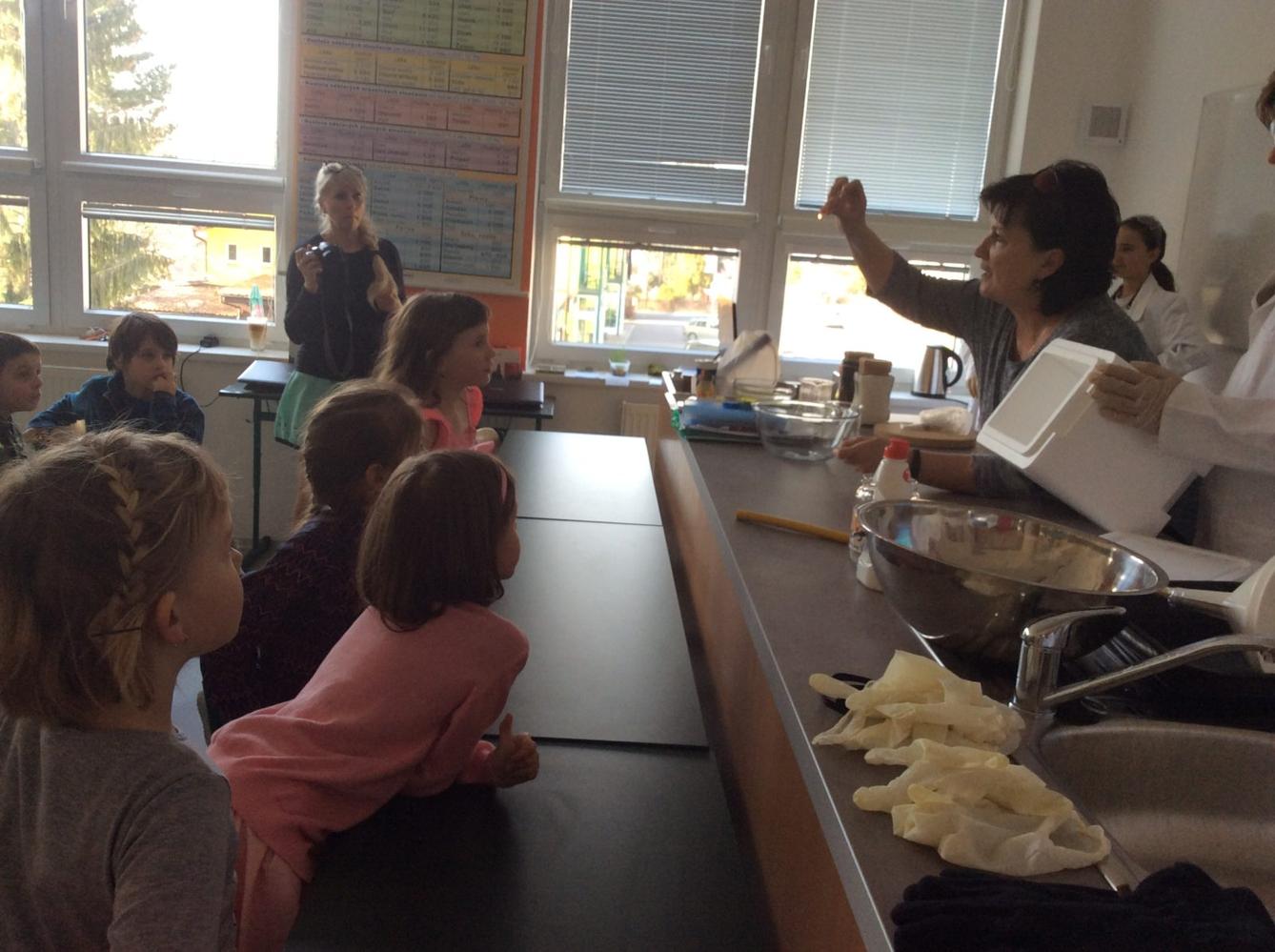 Odpoledne s pokusy Přírodovědného kroužku - 2