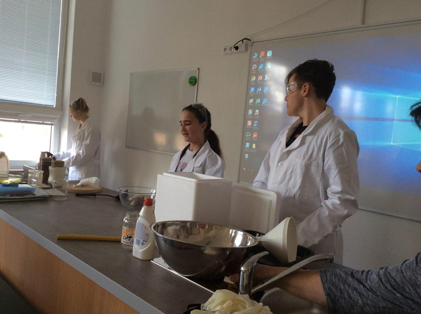 Odpoledne s pokusy Přírodovědného kroužku - 3