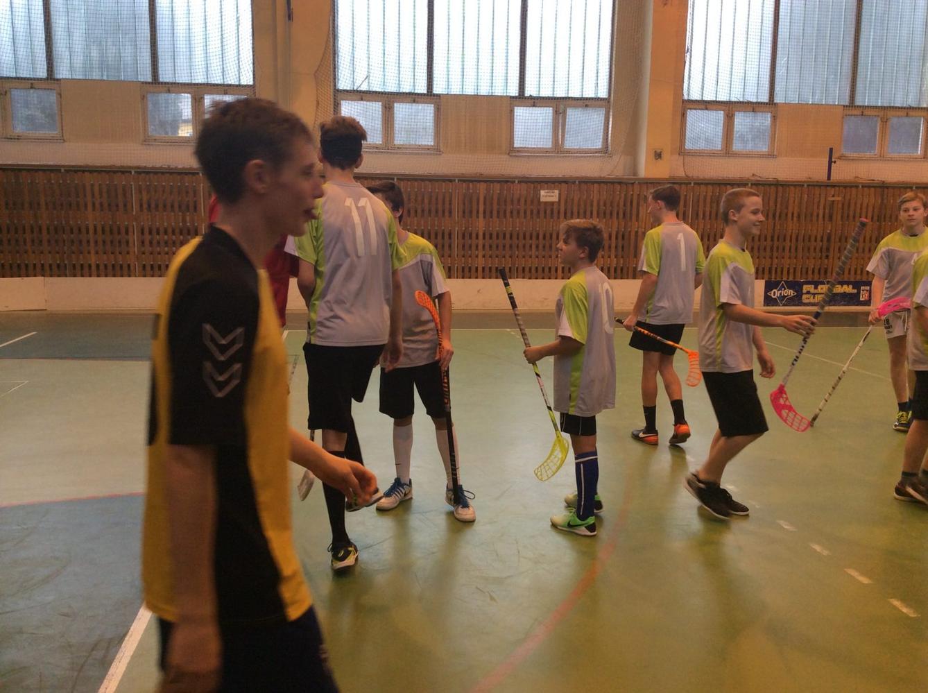 Postup florbalistů do kraje - 14