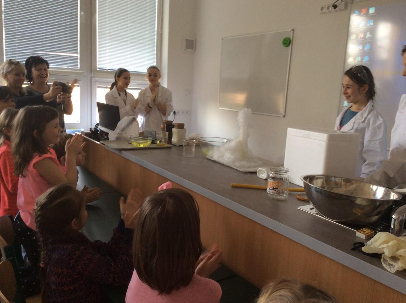 Odpoledne s pokusy Přírodovědného kroužku - 10