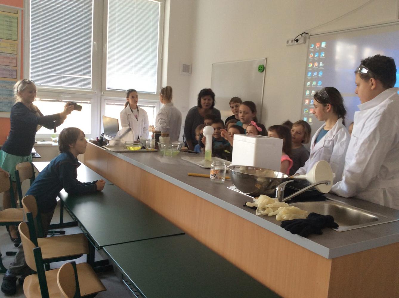 Odpoledne s pokusy Přírodovědného kroužku - 12