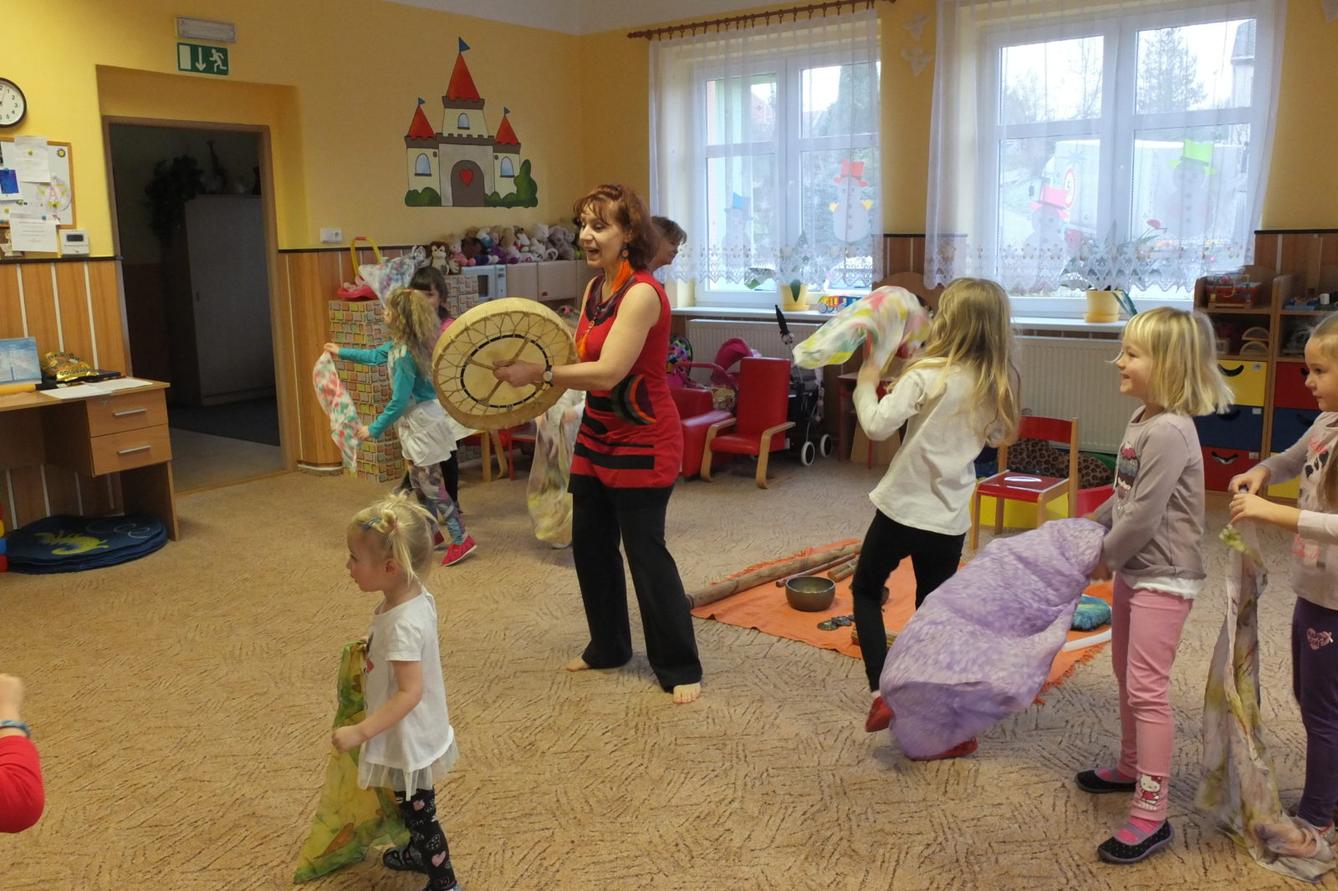 Interaktivní muzikoterapeutický příběh Lenky Hradecké - 11