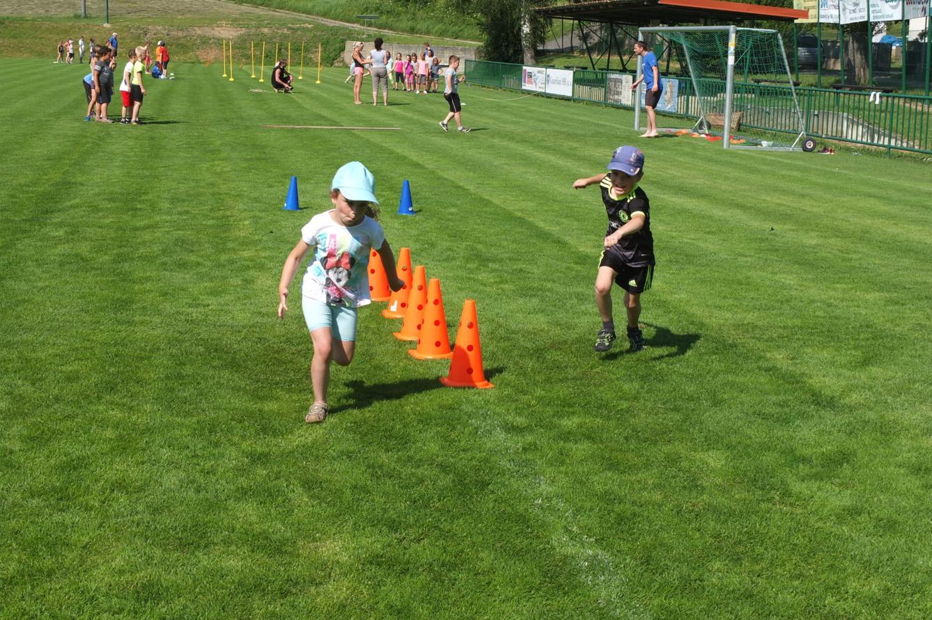 Vítězství našeho týmu na akci 10 dní florbalu v České Třebové - 10