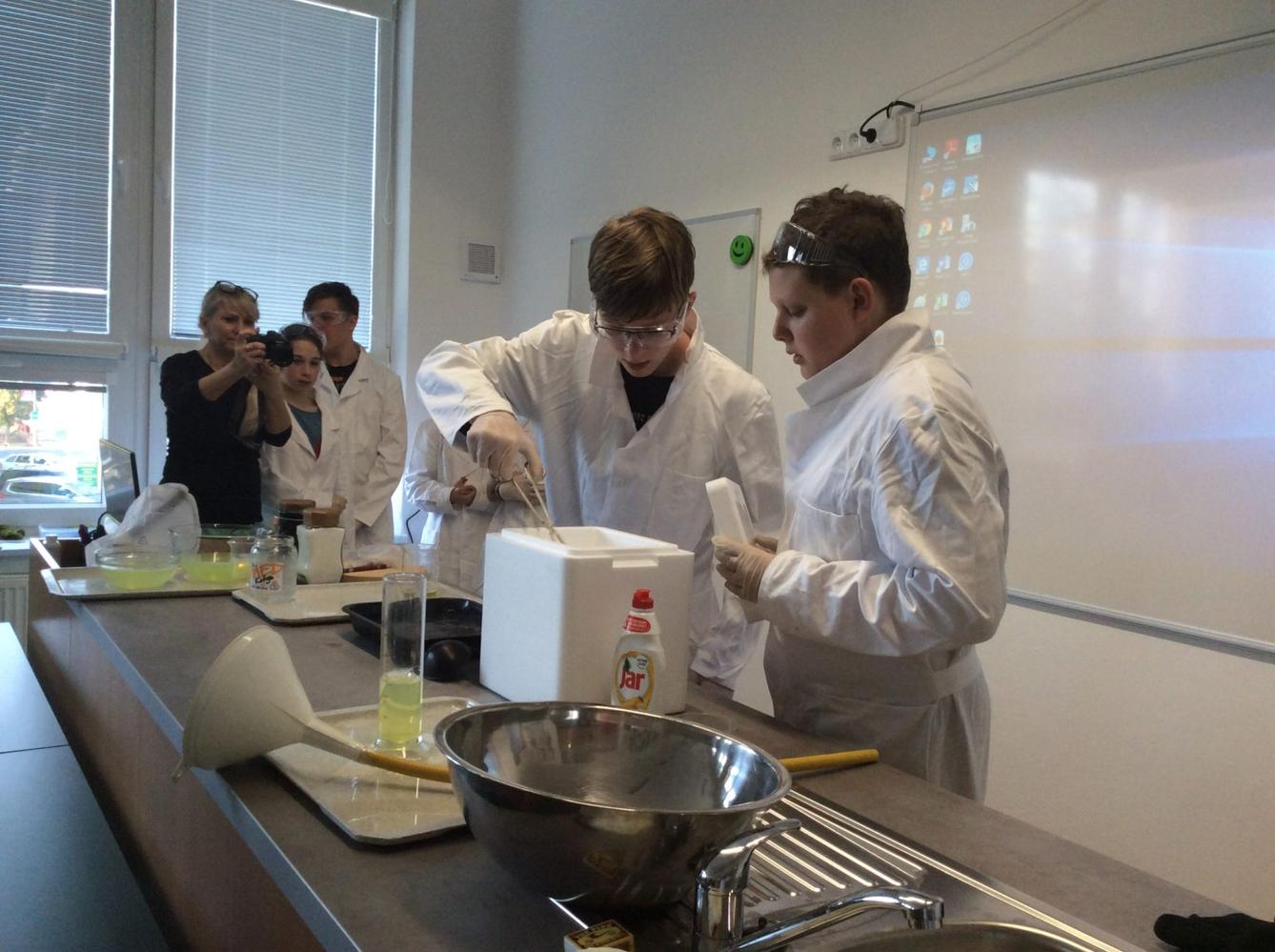 Odpoledne s pokusy Přírodovědného kroužku - 18