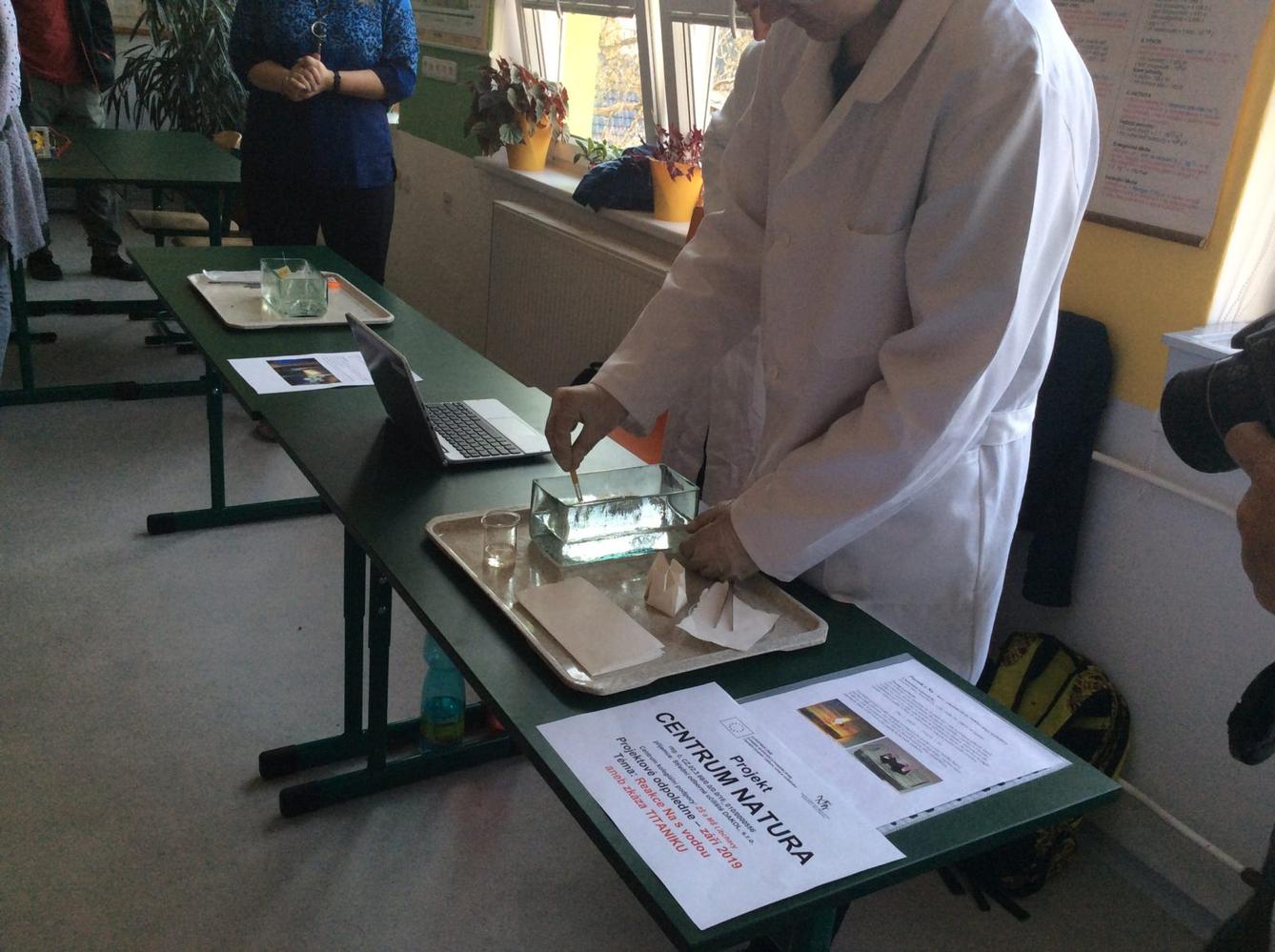 Odpoledne s pokusy Přírodovědného kroužku - 23