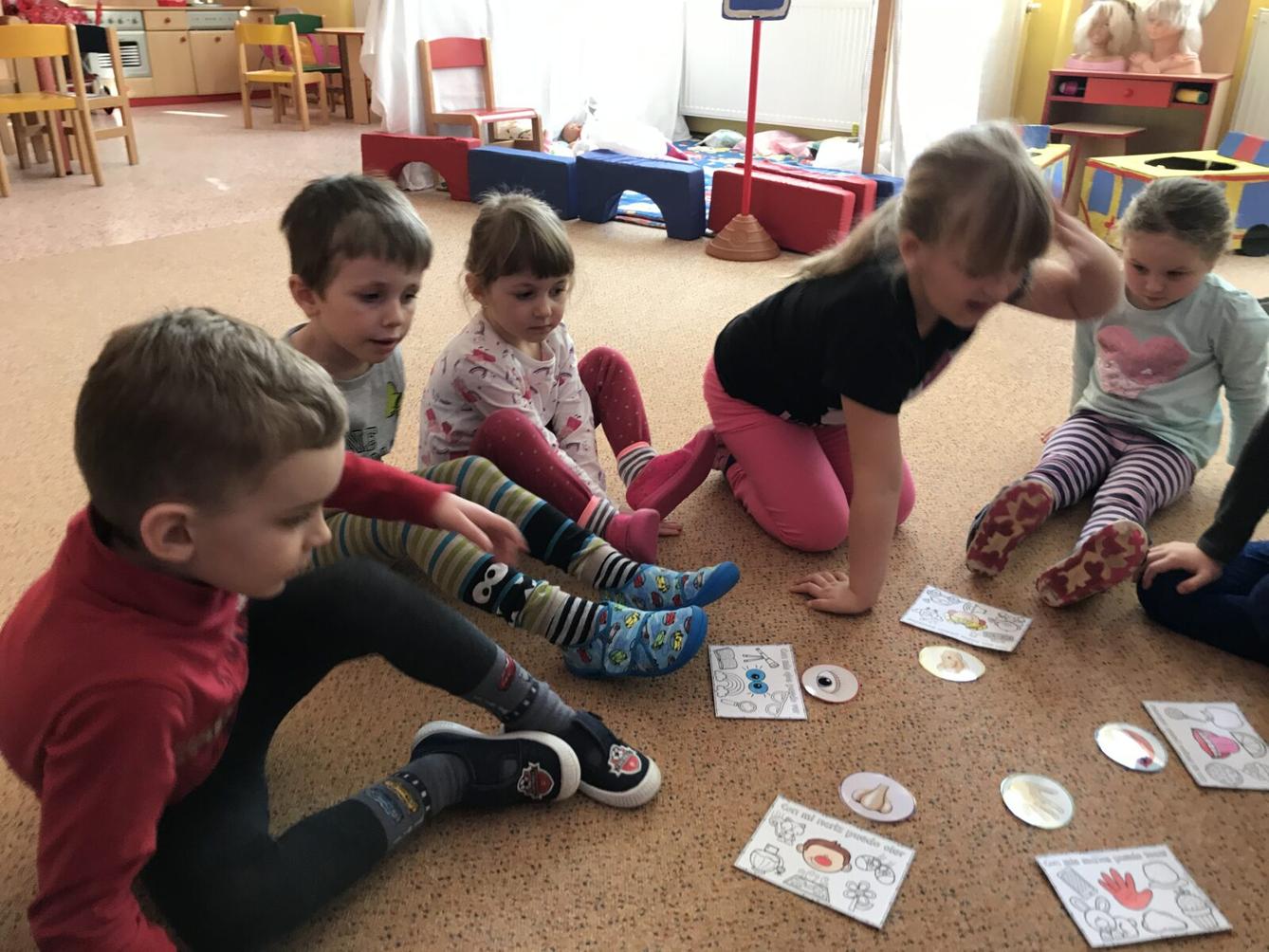 ODPOLEDNÍ HRY: ,,NAŠE SMYSLY" - 1