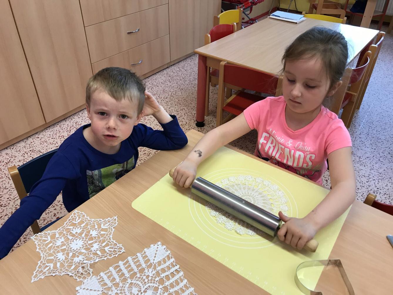 SOVIČKY: ,,MOJE MAMINKA MÁ SVÁTEK" - 1