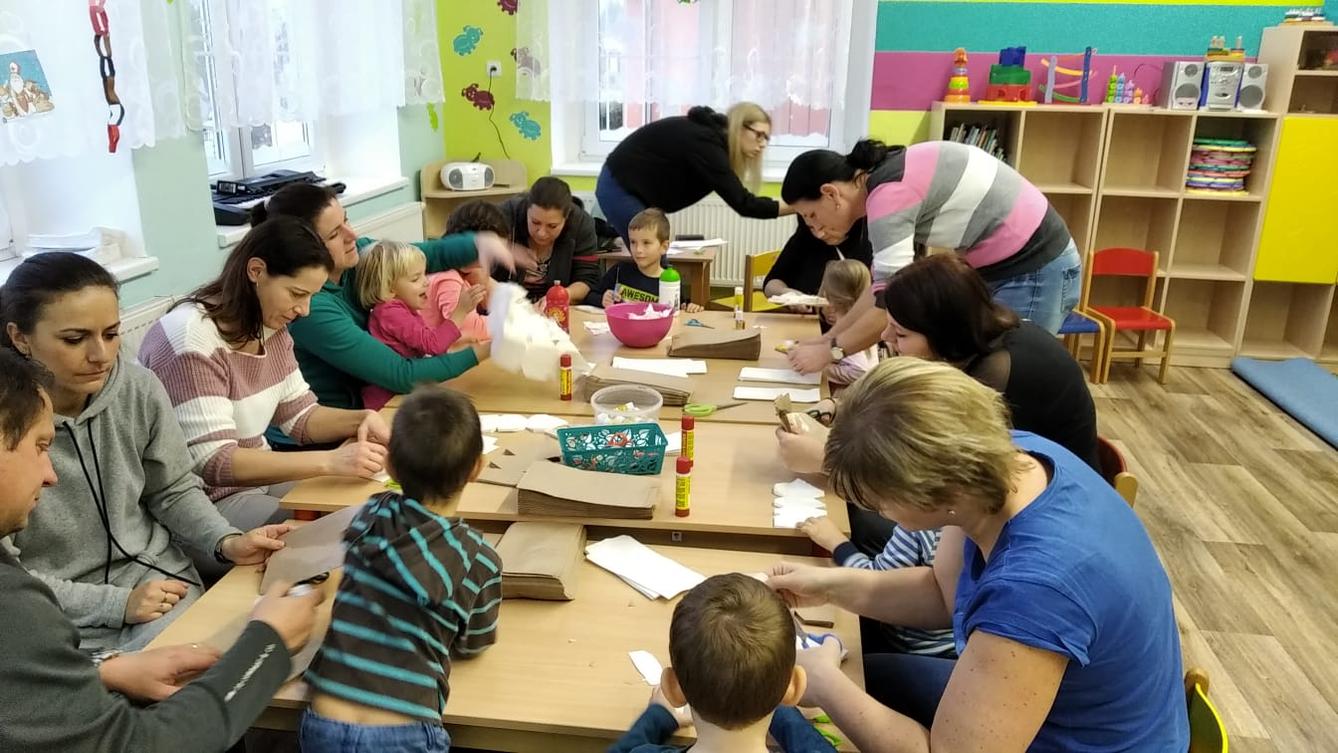 VÁNOČNÍ TVOŘENÍ S RODIČI - 1