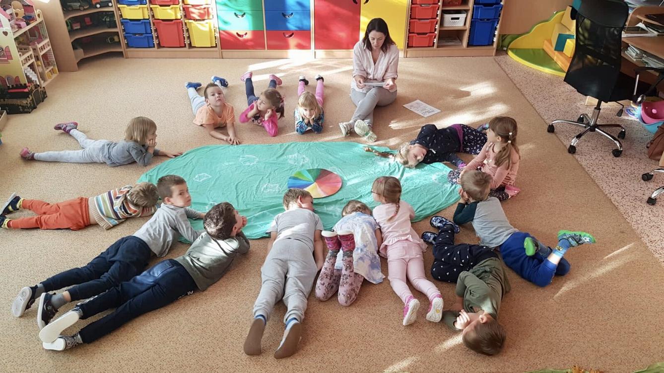 SOVIČKY: ,,LISTÍ ŽLOUTNE POLETUJE" - 1