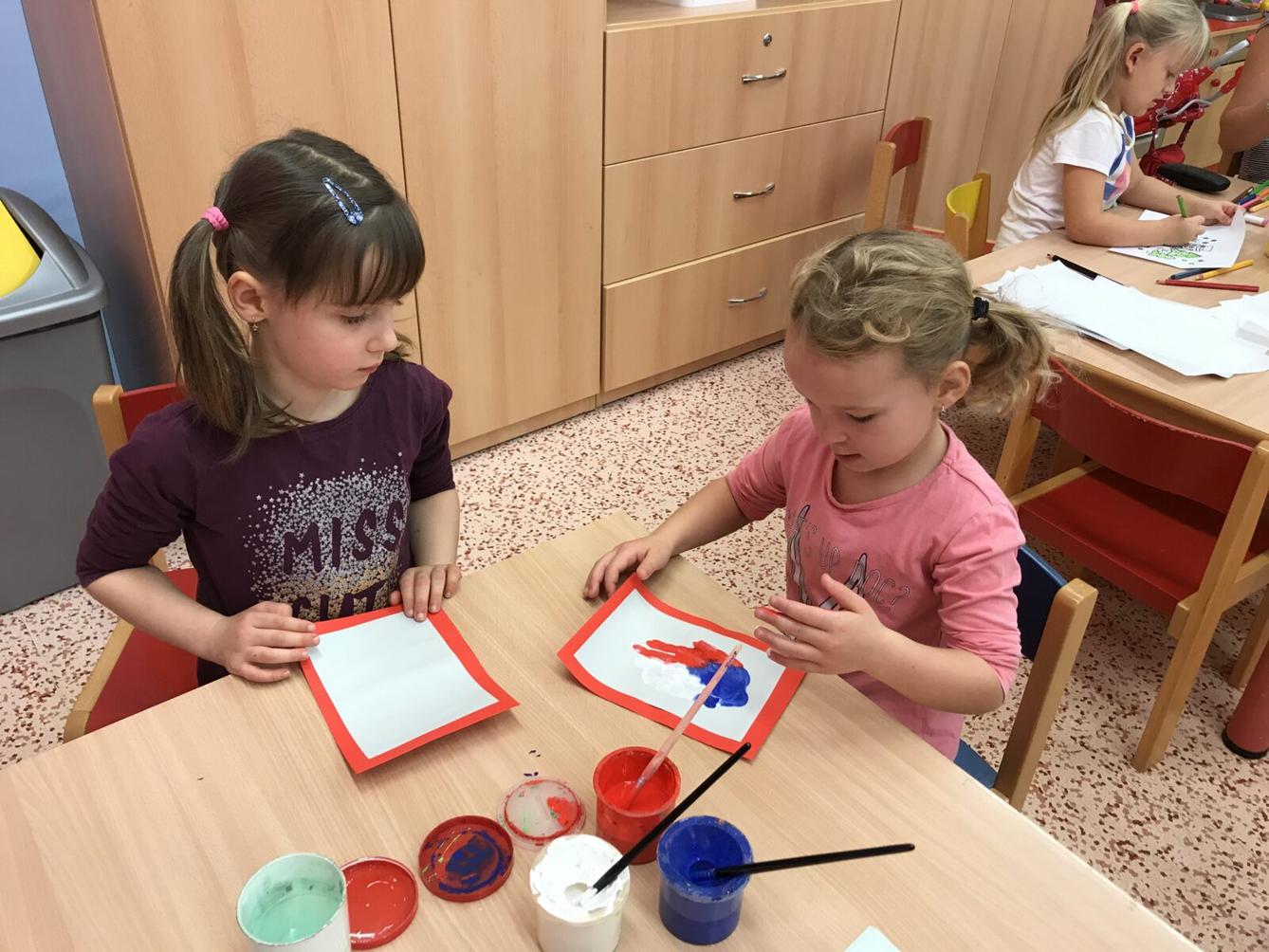 SOVIČKY: ,,KDE ŽIJEME ANEB MÁME RÁDI ČESKO" - 2