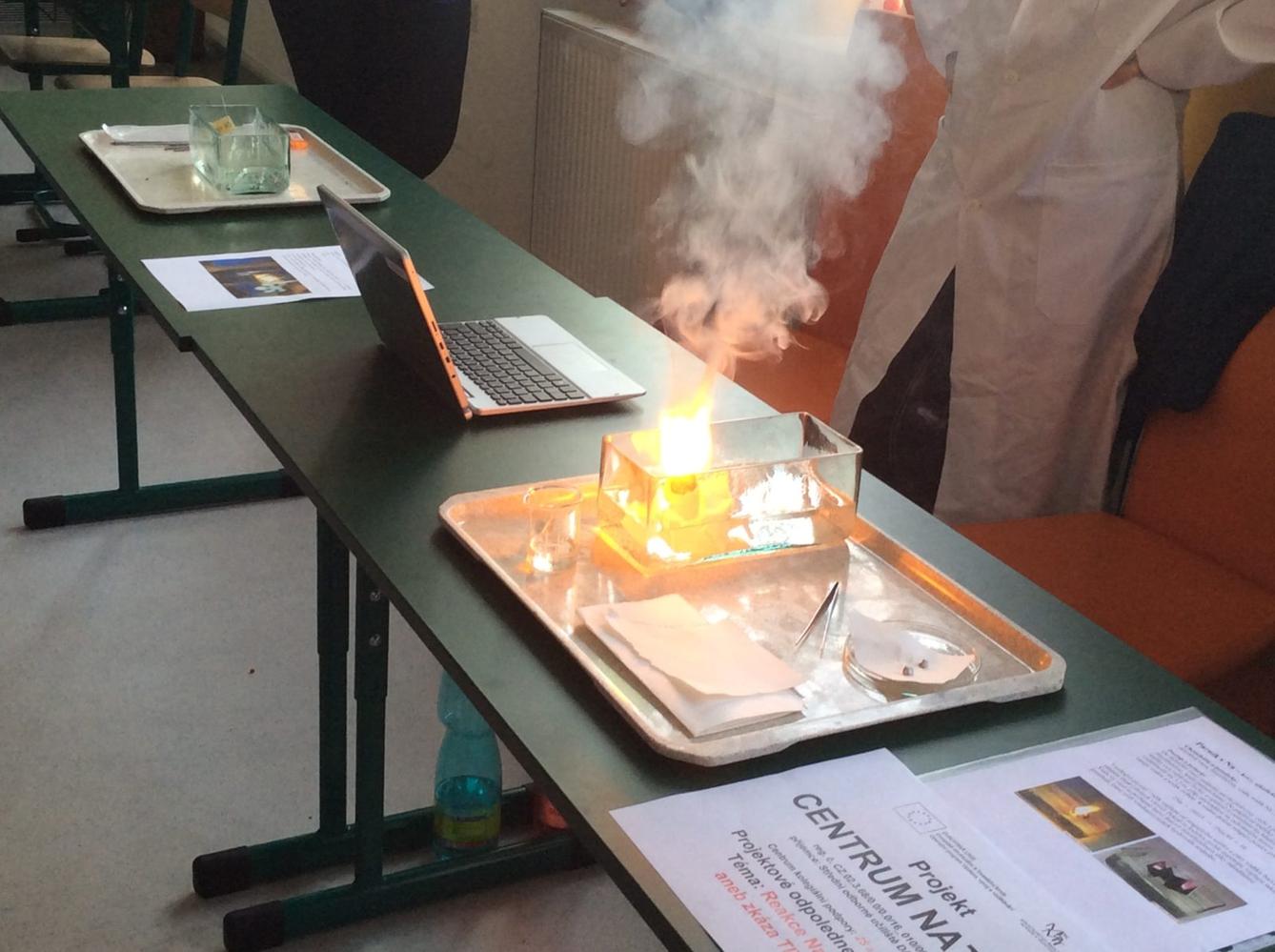 Odpoledne s pokusy Přírodovědného kroužku - 25