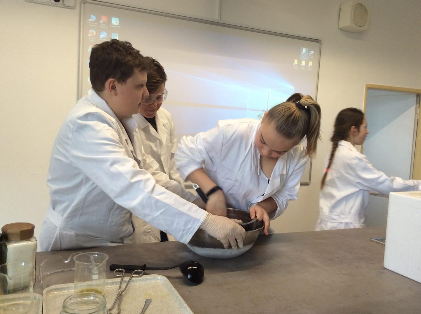 Odpoledne s pokusy Přírodovědného kroužku - 27