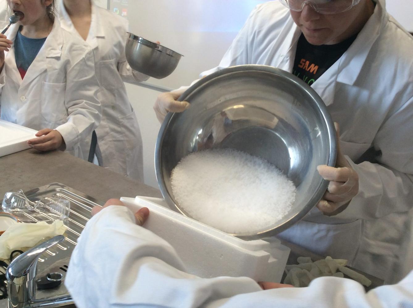 Odpoledne s pokusy Přírodovědného kroužku - 28