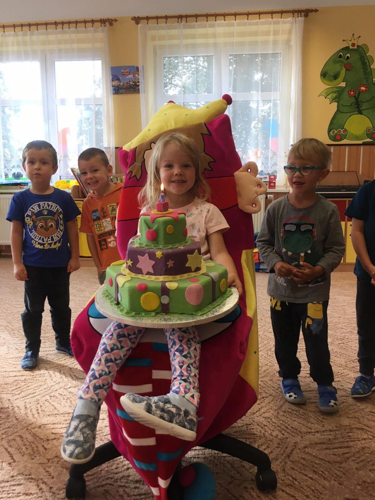 Simonka slaví narozeniny - 4