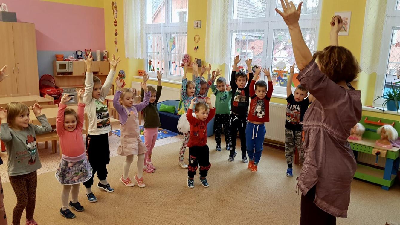 MUZIKOTERAPIE: ,,INDIÁNSKÁ POHÁDKA" - 4