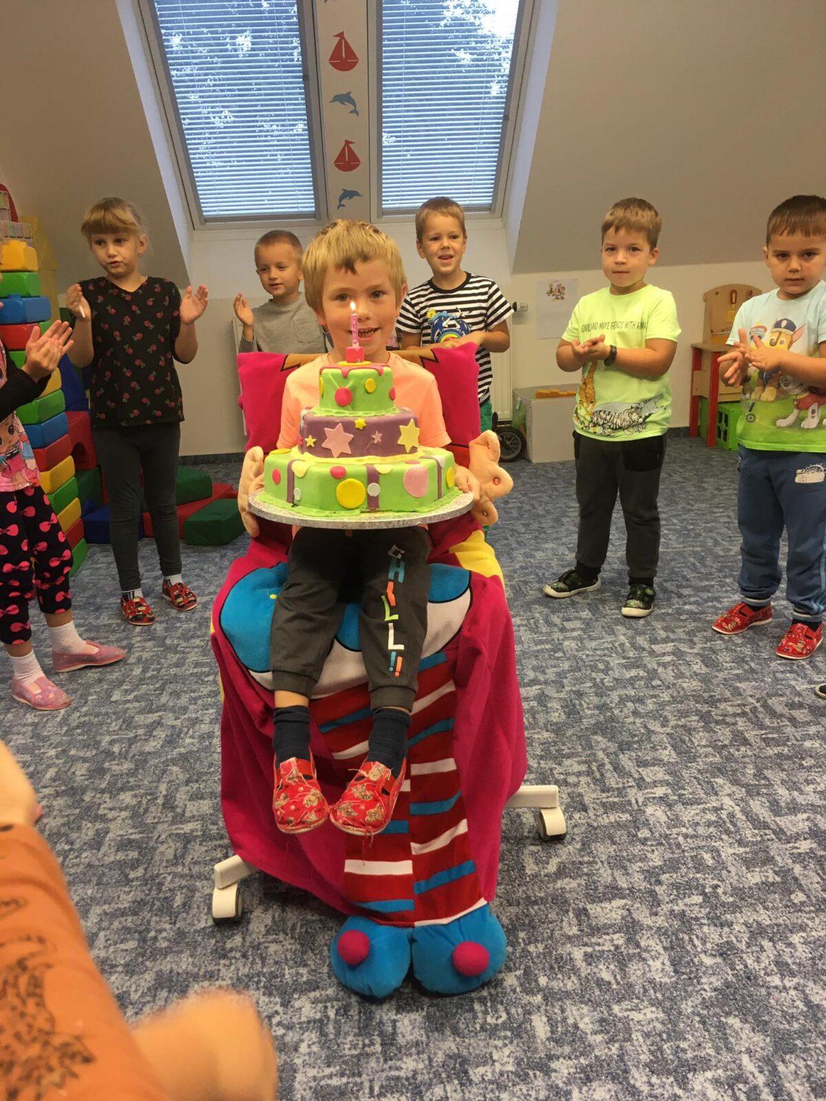 Adámek, Jolanka a Mireček mají narozeniny - 6