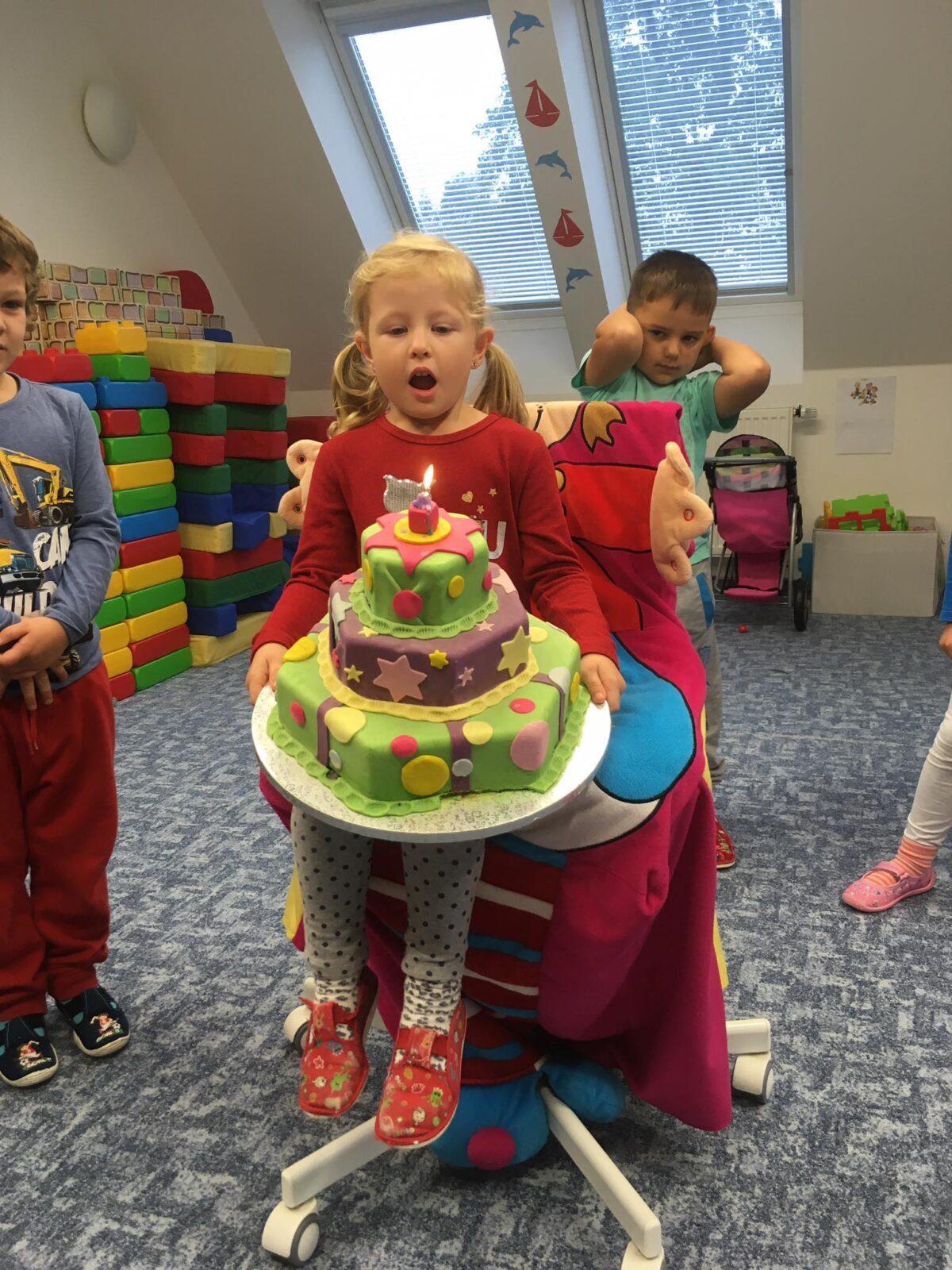 Adámek, Jolanka a Mireček mají narozeniny - 7