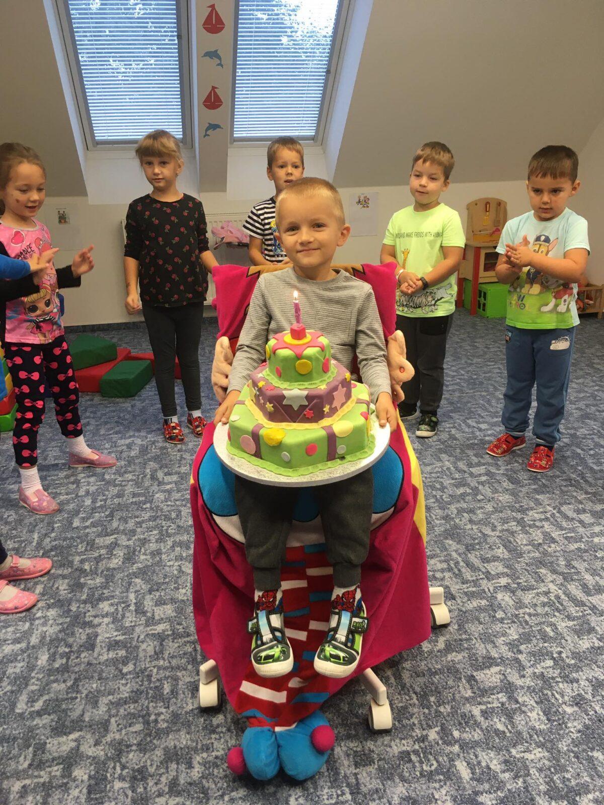 Adámek, Jolanka a Mireček mají narozeniny - 10