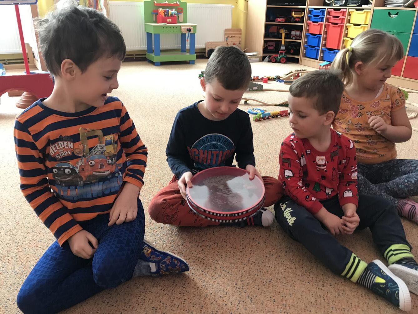 ODPOLEDNÍ HRY: ,,NAŠE SMYSLY" - 8