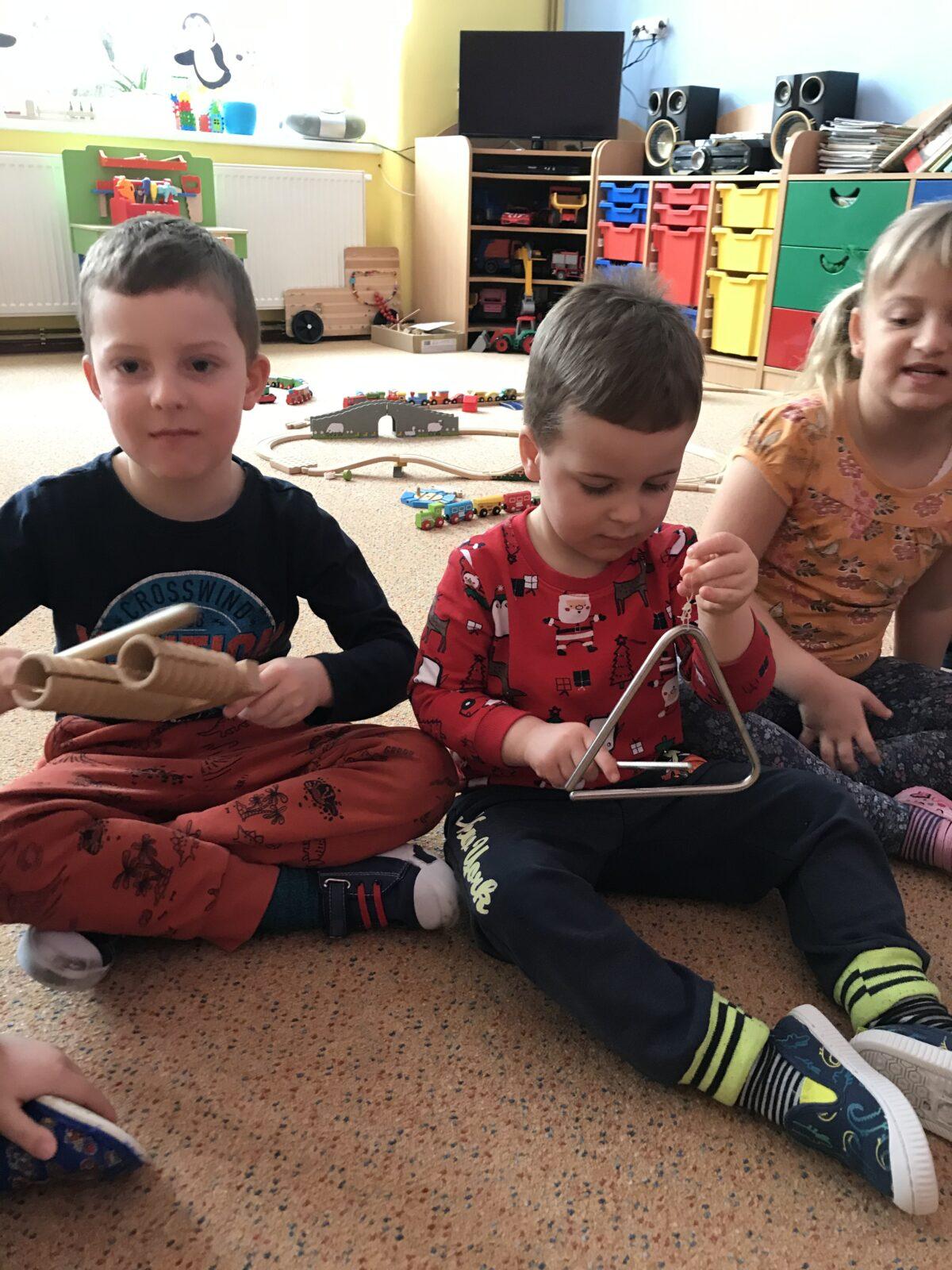 ODPOLEDNÍ HRY: ,,NAŠE SMYSLY" - 11