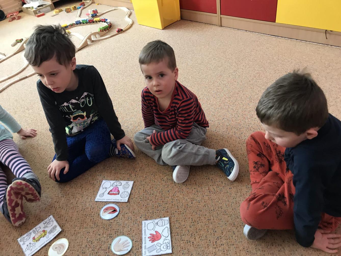 ODPOLEDNÍ HRY: ,,NAŠE SMYSLY" - 12