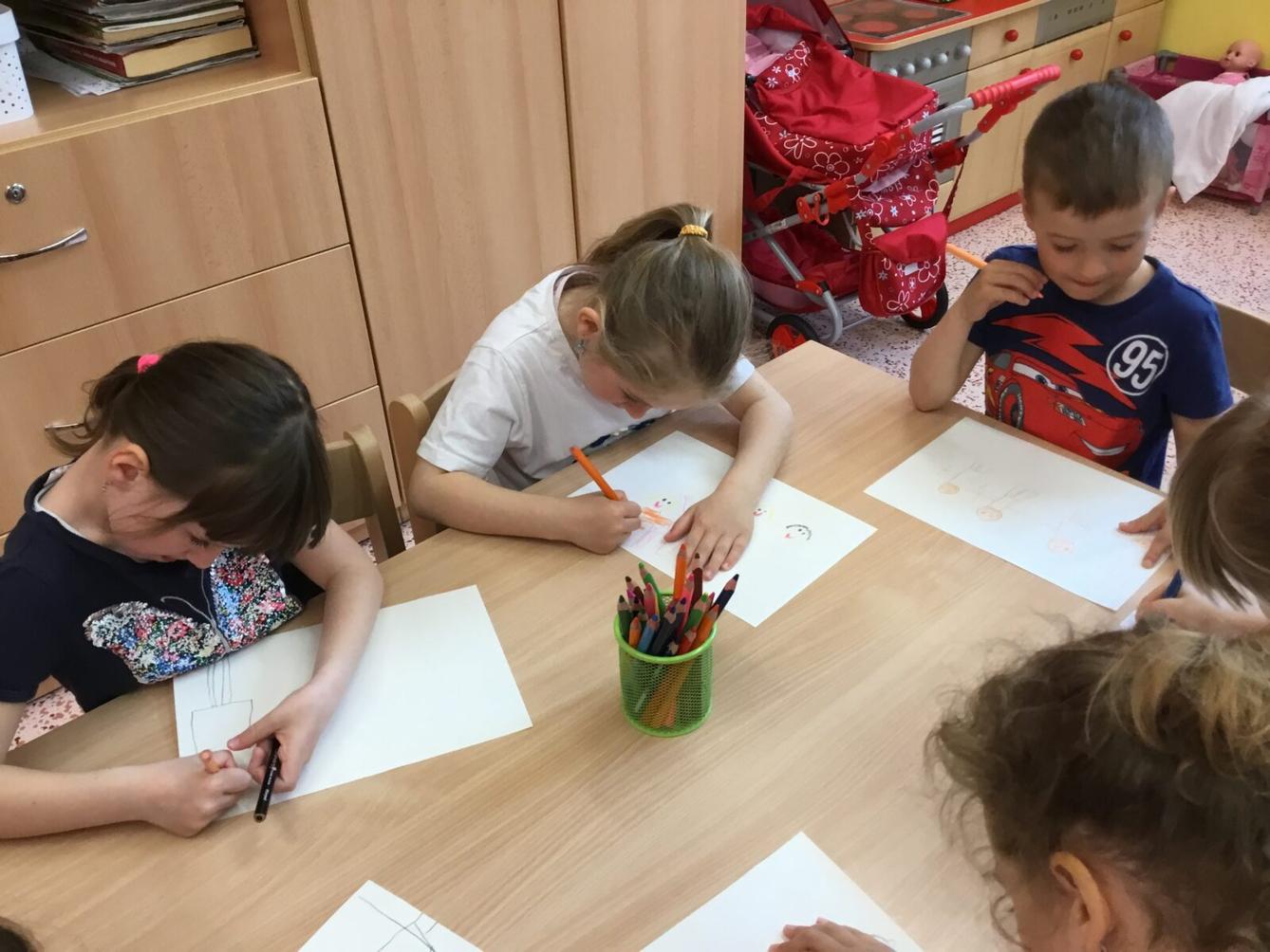 SOVIČKY: ,,MAMINKA MÁ SVÁTEK, RODINA" - 12