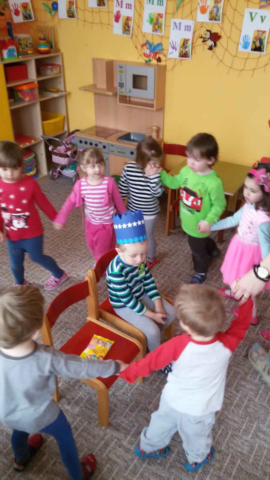 Broučci slaví: Toníček měl narozeniny - 3