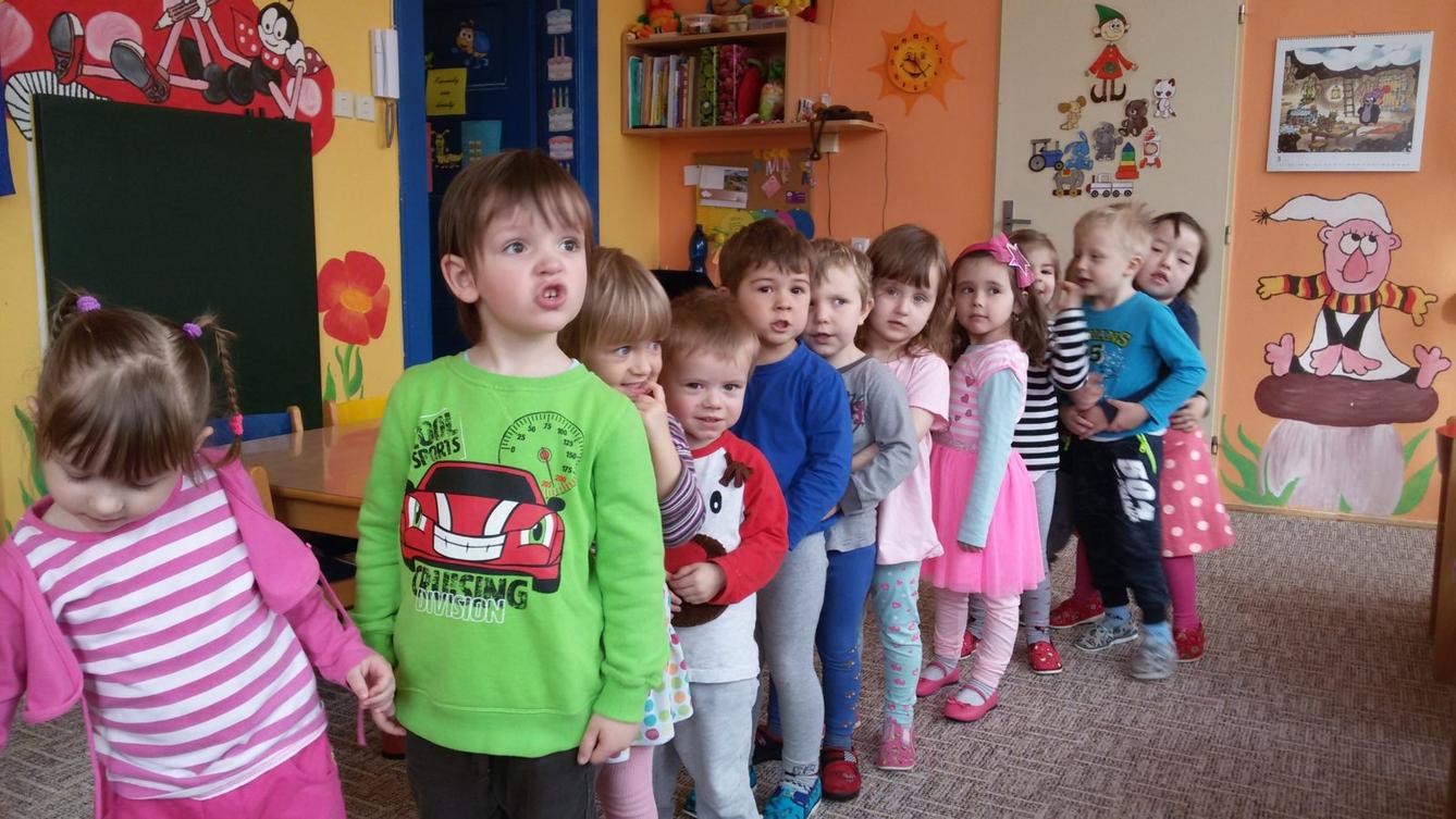 Broučci slaví: Toníček měl narozeniny - 9