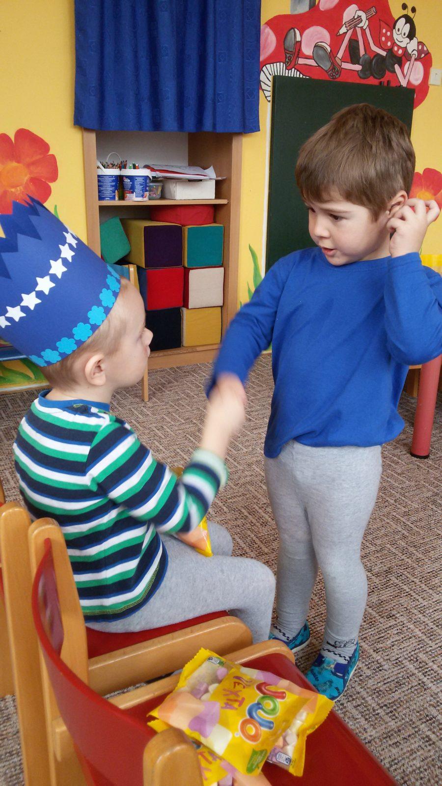 Broučci slaví: Toníček měl narozeniny - 16