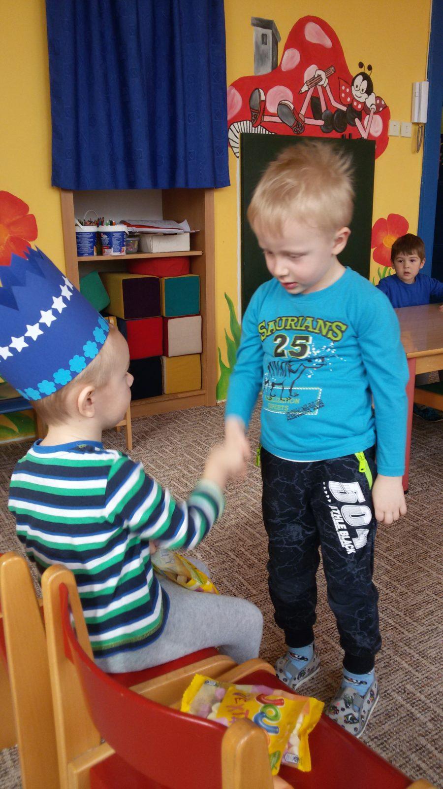 Broučci slaví: Toníček měl narozeniny - 24