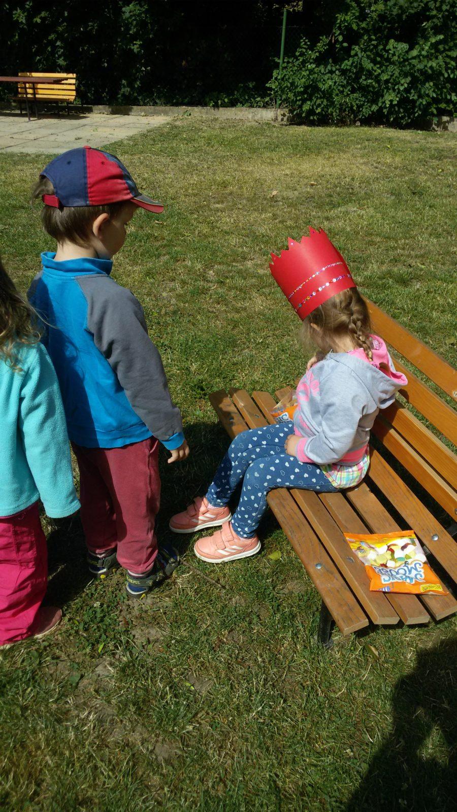 Broučci slaví: Sofinka měla narozeniny - 5