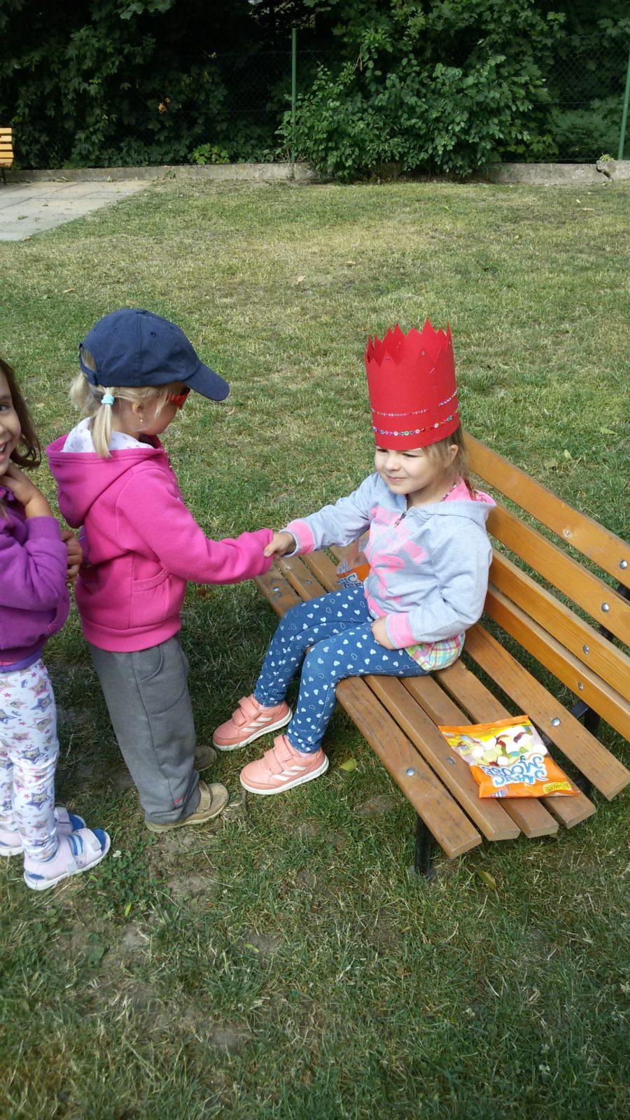 Broučci slaví: Sofinka měla narozeniny - 7