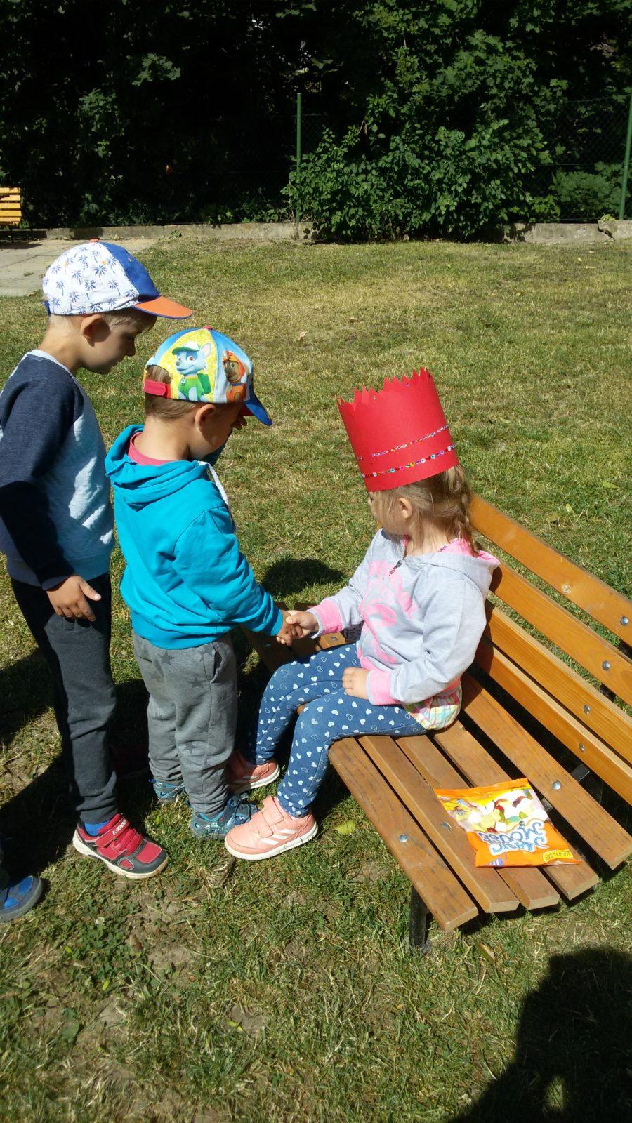 Broučci slaví: Sofinka měla narozeniny - 13