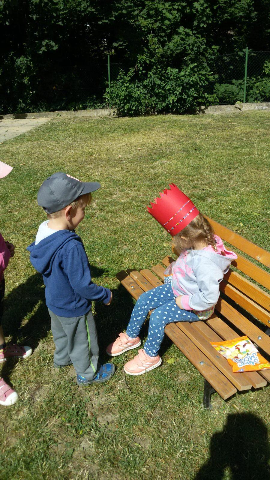 Broučci slaví: Sofinka měla narozeniny - 17