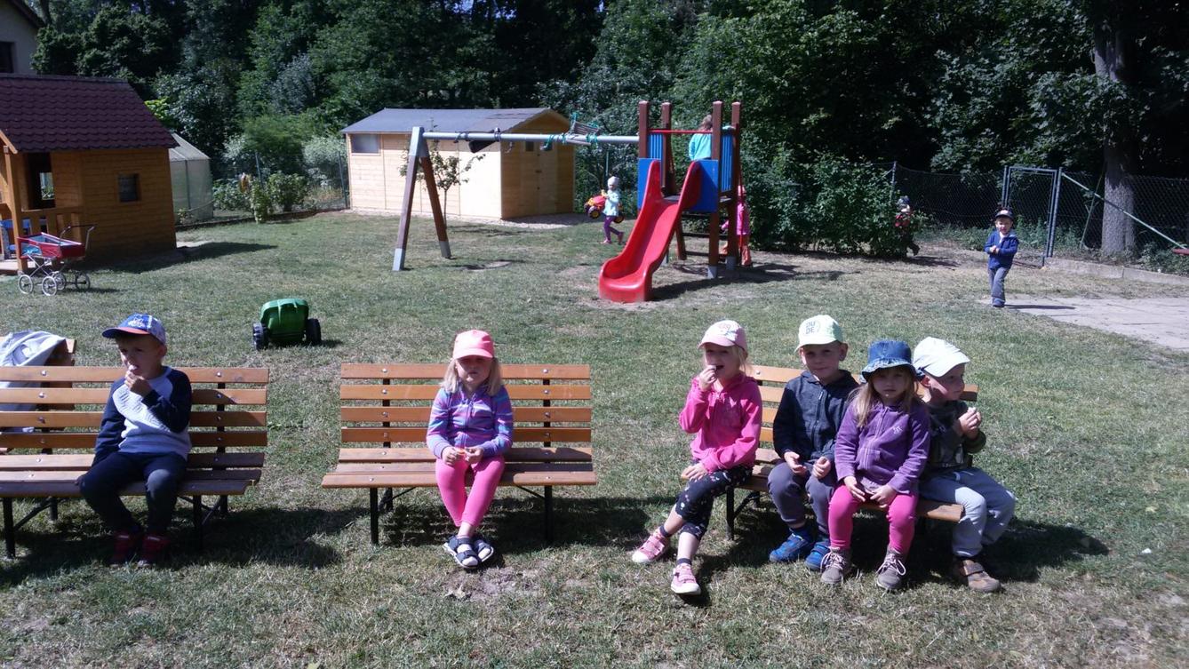 Broučci slaví: Sofinka měla narozeniny - 20