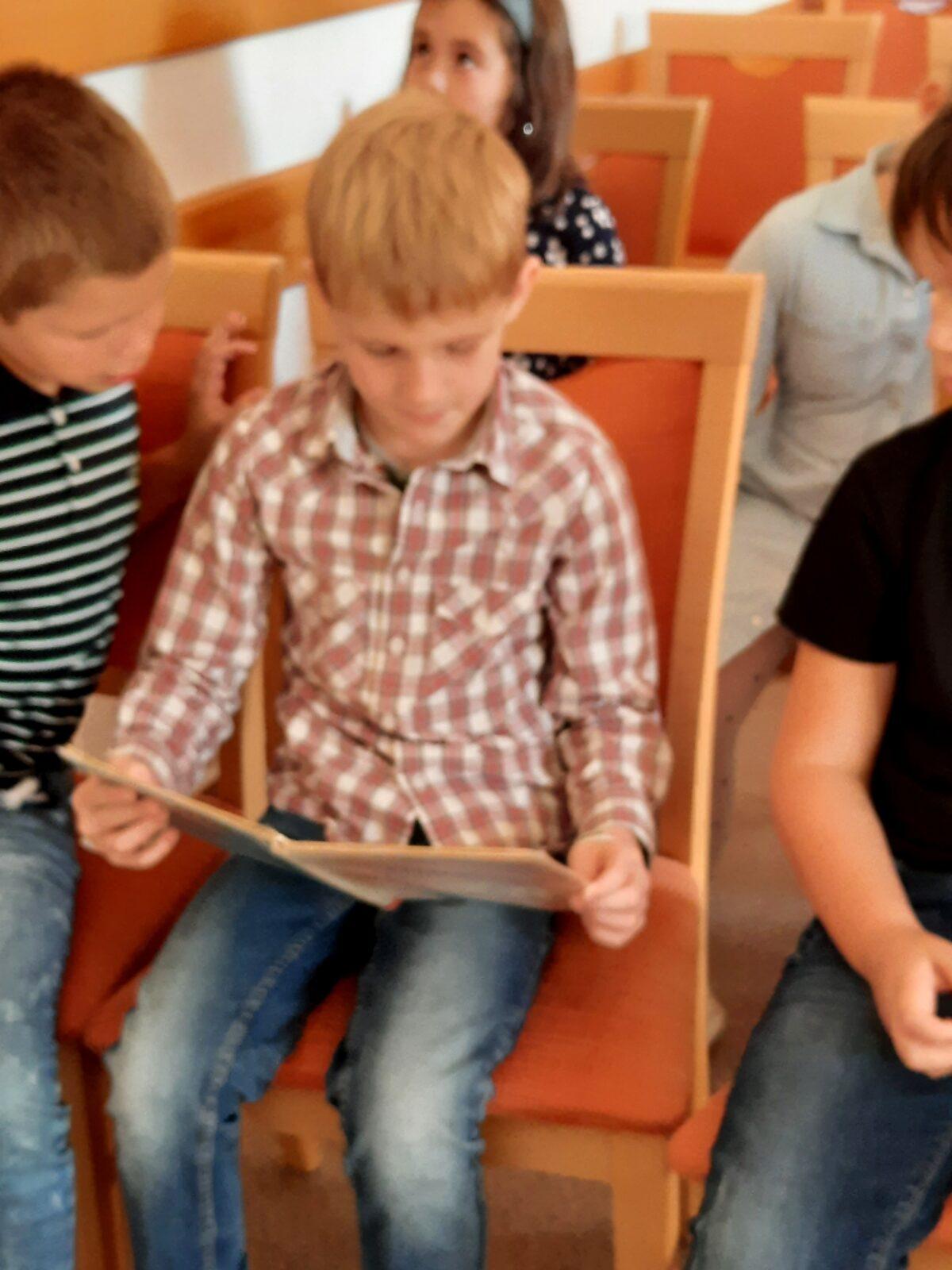 1. 10. Pasování na čtenáře - 17