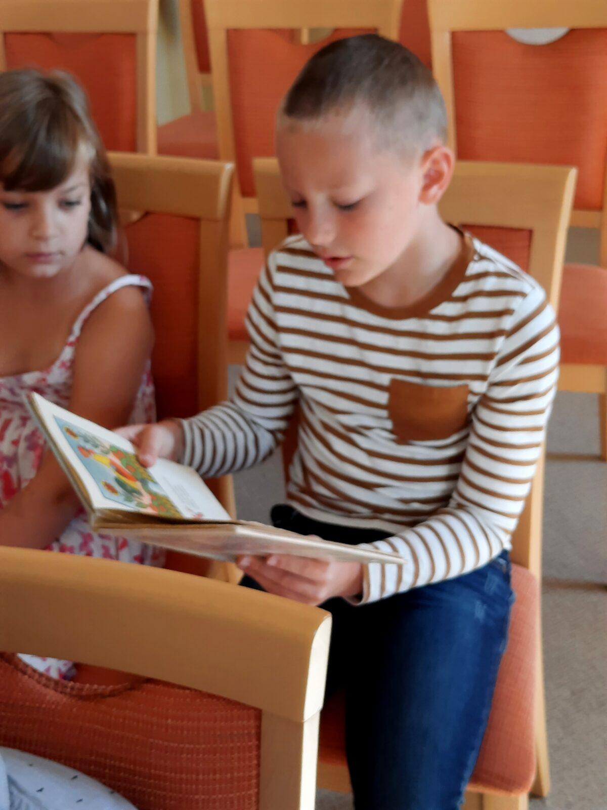 1. 10. Pasování na čtenáře - 19