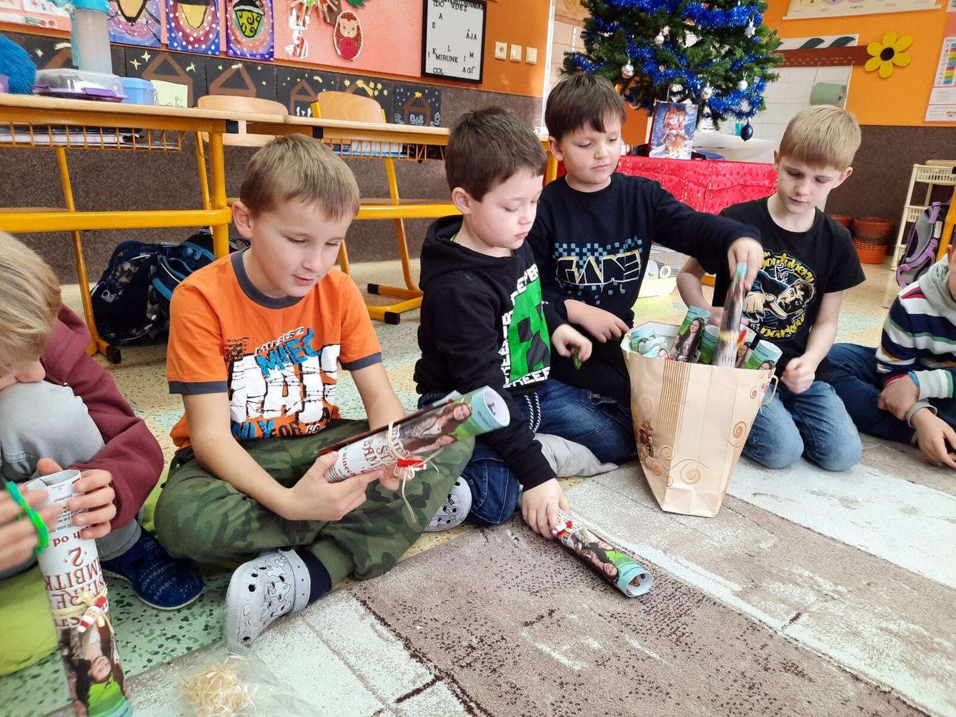 3. 1. Vánoční besídka ve 2. třídě - 23