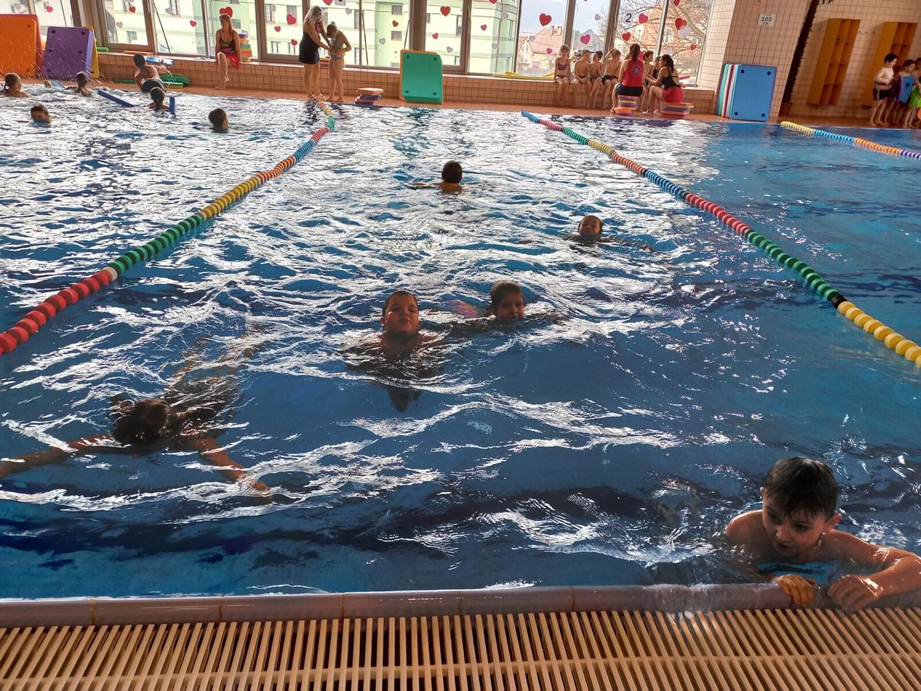 Zahájení plaveckého výcviku - 1. a 5. třída - 2