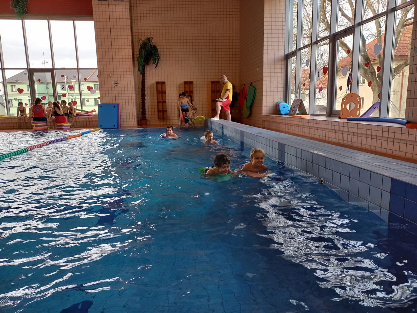 Zahájení plaveckého výcviku - 1. a 5. třída - 5