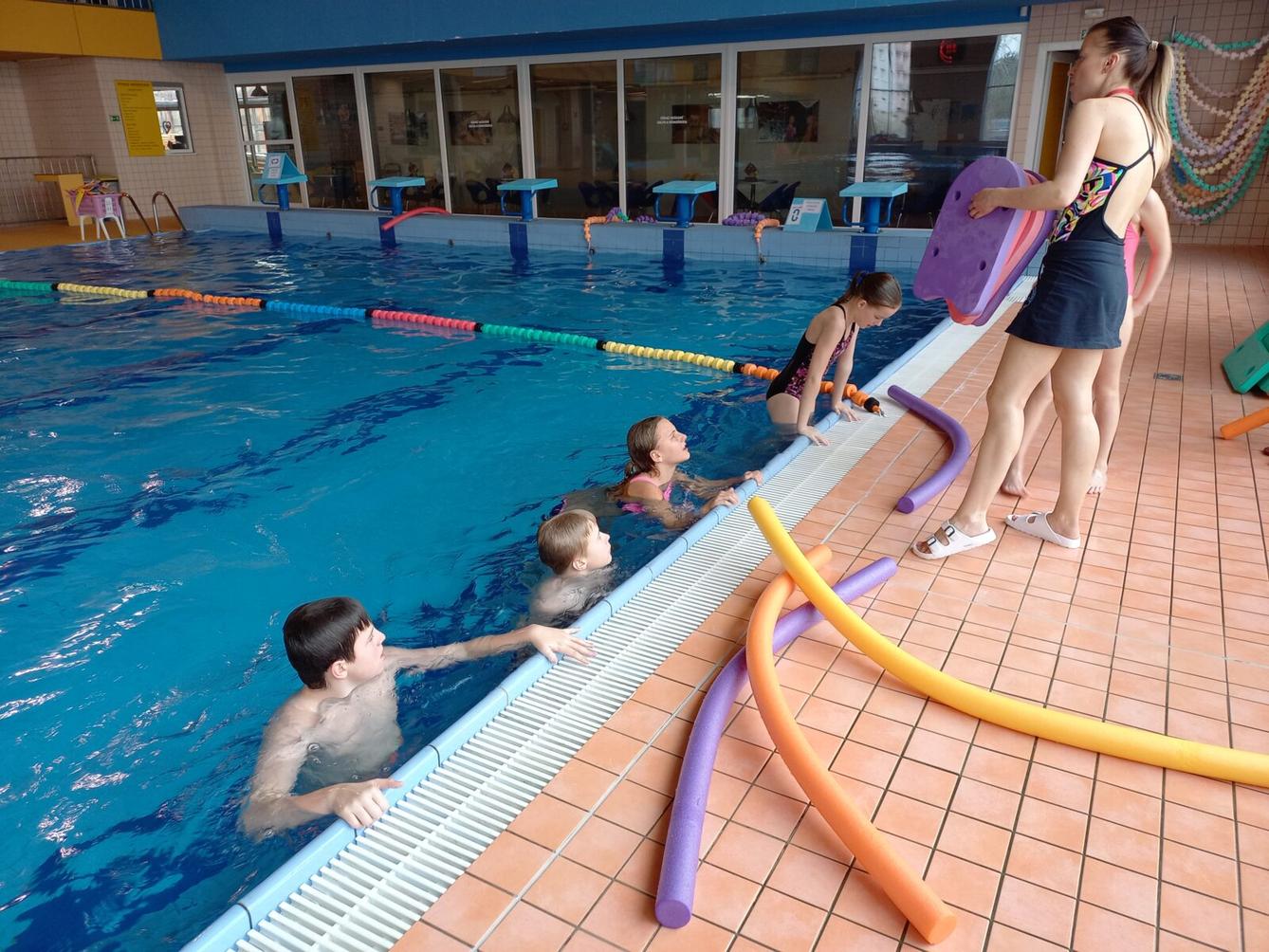 Zahájení plaveckého výcviku - 1. a 5. třída - 12