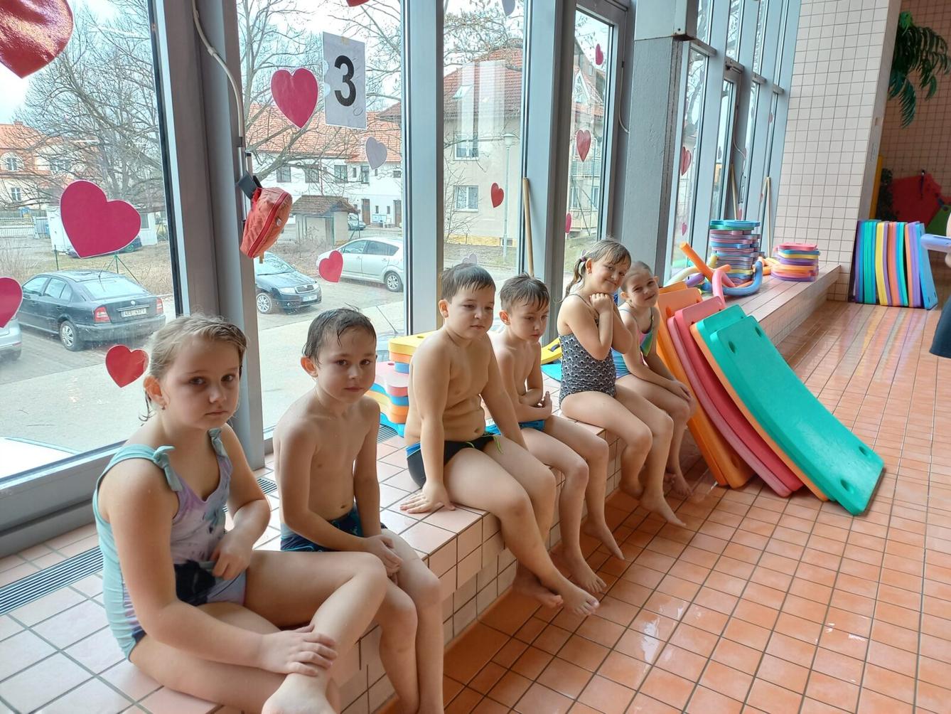 Zahájení plaveckého výcviku - 1. a 5. třída - 16