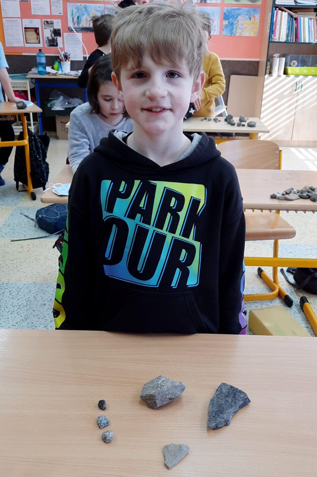 11. 3. Přírodovědná vycházka do lesa, 2. třída - 16